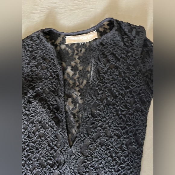 Swimsuit coverup - Picture 4 of 7